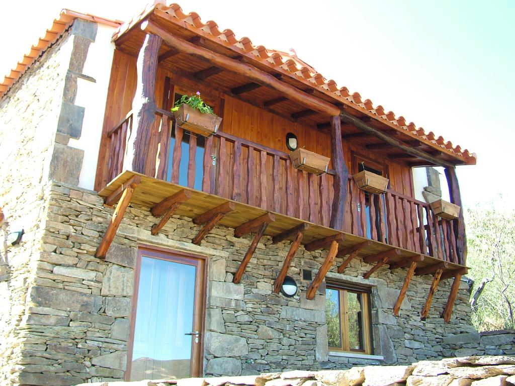 Гостевой дом Bairro Do Casal - Turismo D'Aldeia Вила-Нова-ди-Фош-Коа Экстерьер фото