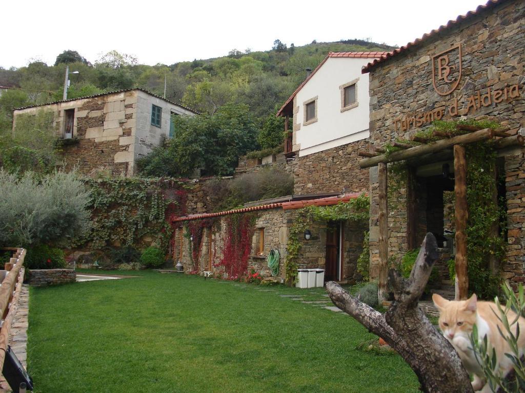 Гостевой дом Bairro Do Casal - Turismo D'Aldeia Вила-Нова-ди-Фош-Коа Номер фото